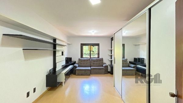 Casa 4 dormitórios à venda Camaquã Porto Alegre/RS