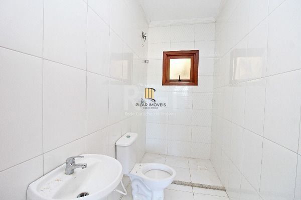 Casa em Porto Alegre, no bairro Aberta Dos Morros, com 3 dormitório(s), e 3 banh