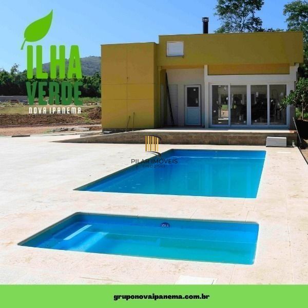 Casa Condominio em Porto Alegre, no bairro Campo Novo, com 3 dormitório(s), e 3 