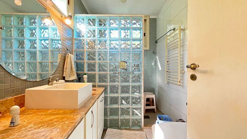 No condomínio Mountain Ville Residência 3 dormitórios.