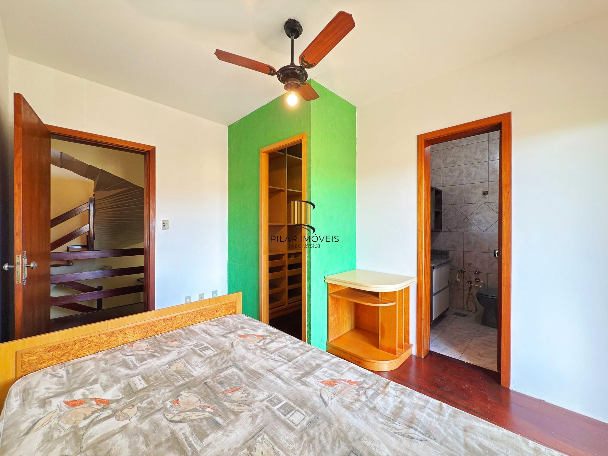 Casa 4 dormitórios no bairro Ipanema