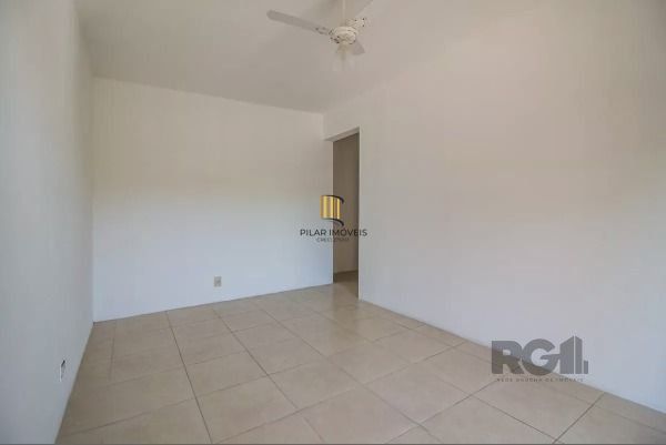 Apartamento em Porto Alegre, no bairro Medianeira, com 2 dormitório(s), e 2 banh