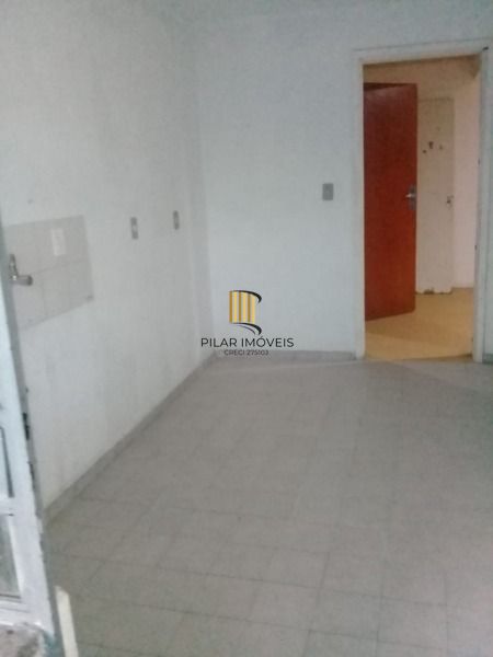 Predio em Porto Alegre, no bairro Glória, e 0 banheiros, à venda.