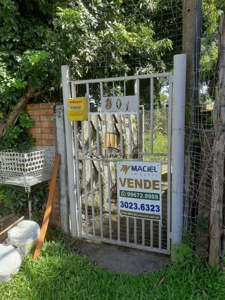 Casa em Porto Alegre, no bairro Pedra Redonda, com 2 dormitório(s), e 2 banheiro