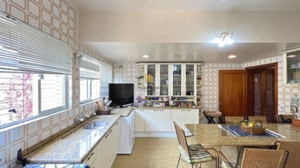 Casa para Venda - 370m², 4 dormitórios, sendo 1 suites, 3 vagas - Vila Assunção