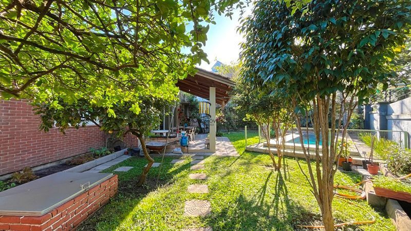 No condomínio Mountain Ville Residência 3 dormitórios.