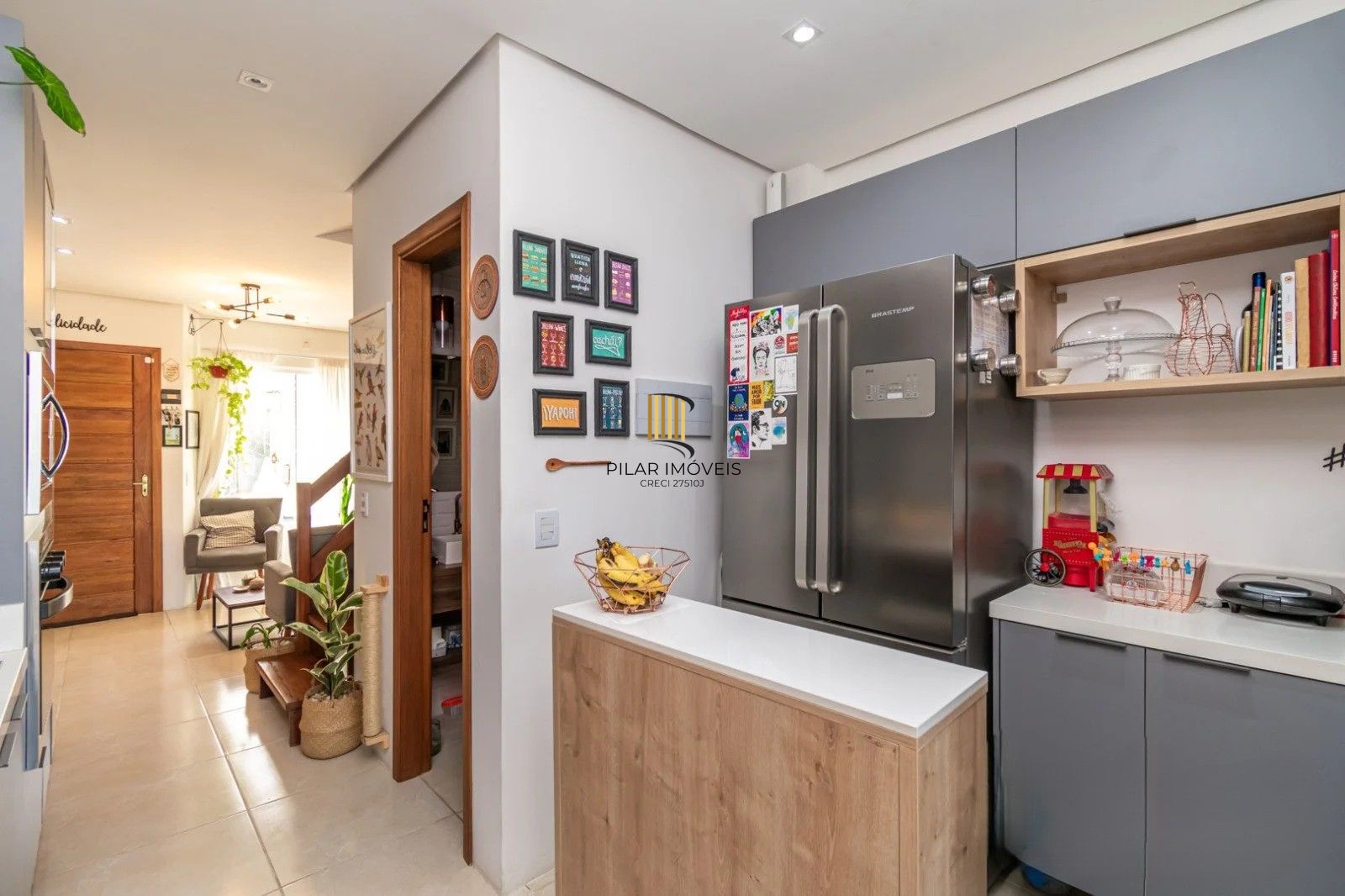 Excelente sobrado, semimobiliado,  com 77m², 2 dormitórios e 1 vaga de garagem. À venda no Hípica Boulevard – Zona Sul.