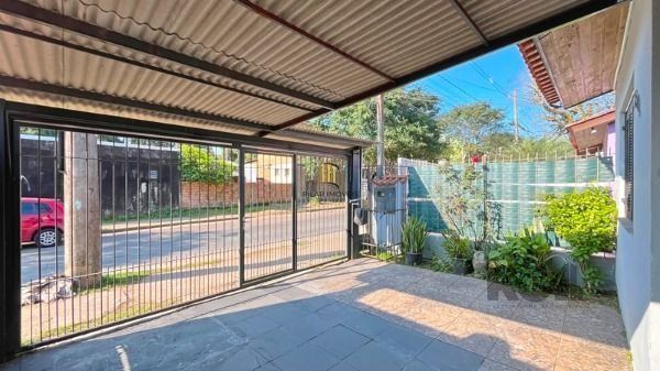 Casa em Porto Alegre, no bairro Restinga, com 2 dormitório(s),