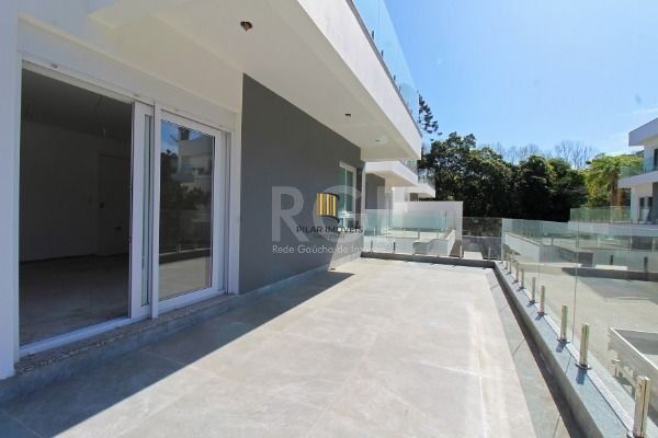 Casa Condominio para Venda - 364m², 3 dormitórios, sendo 3 suites, 2 vagas - Ped