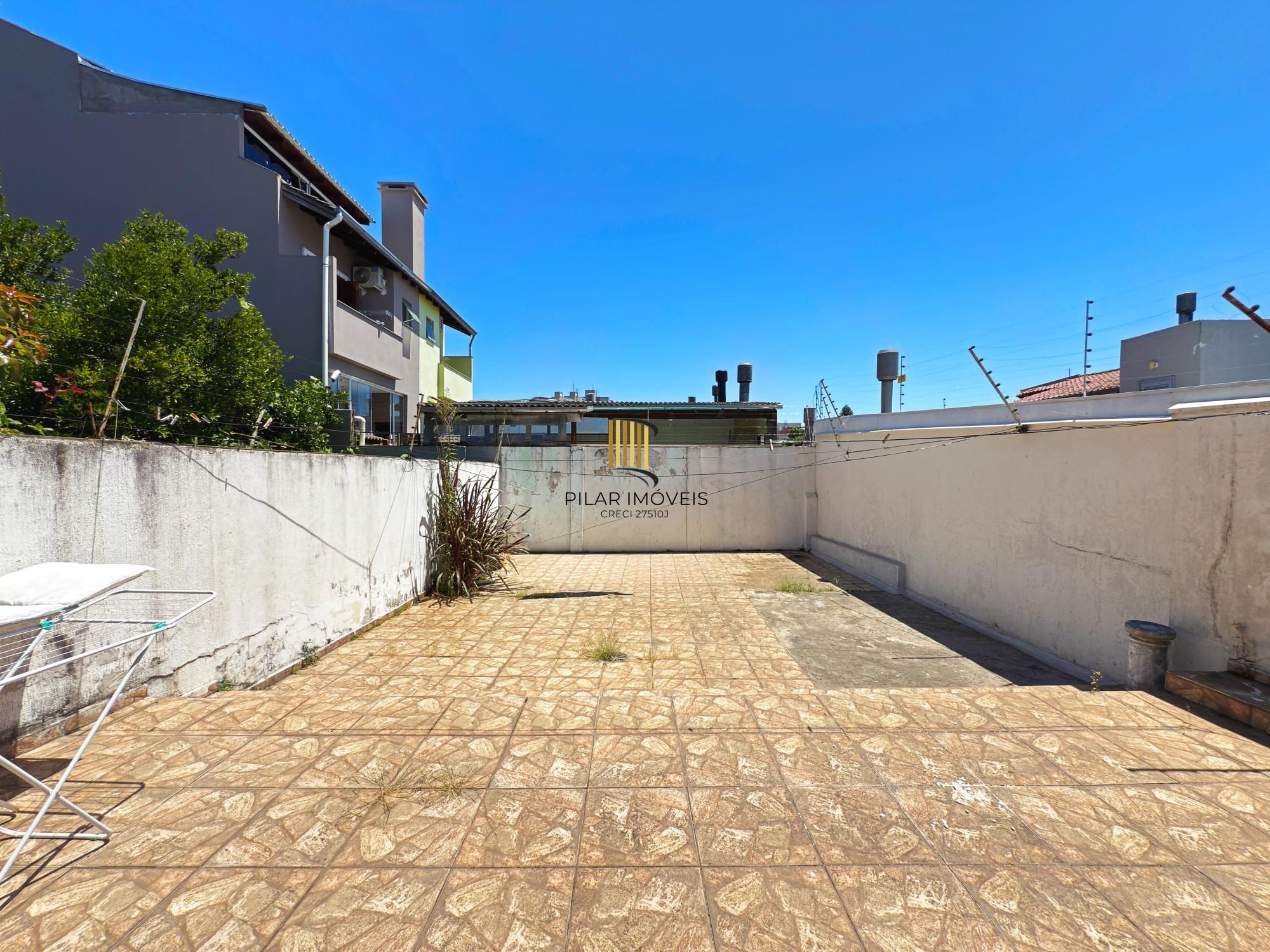 Casa para Venda - 190m², 3 dormitórios, sendo 1 suites, 3 vagas - Nonoai