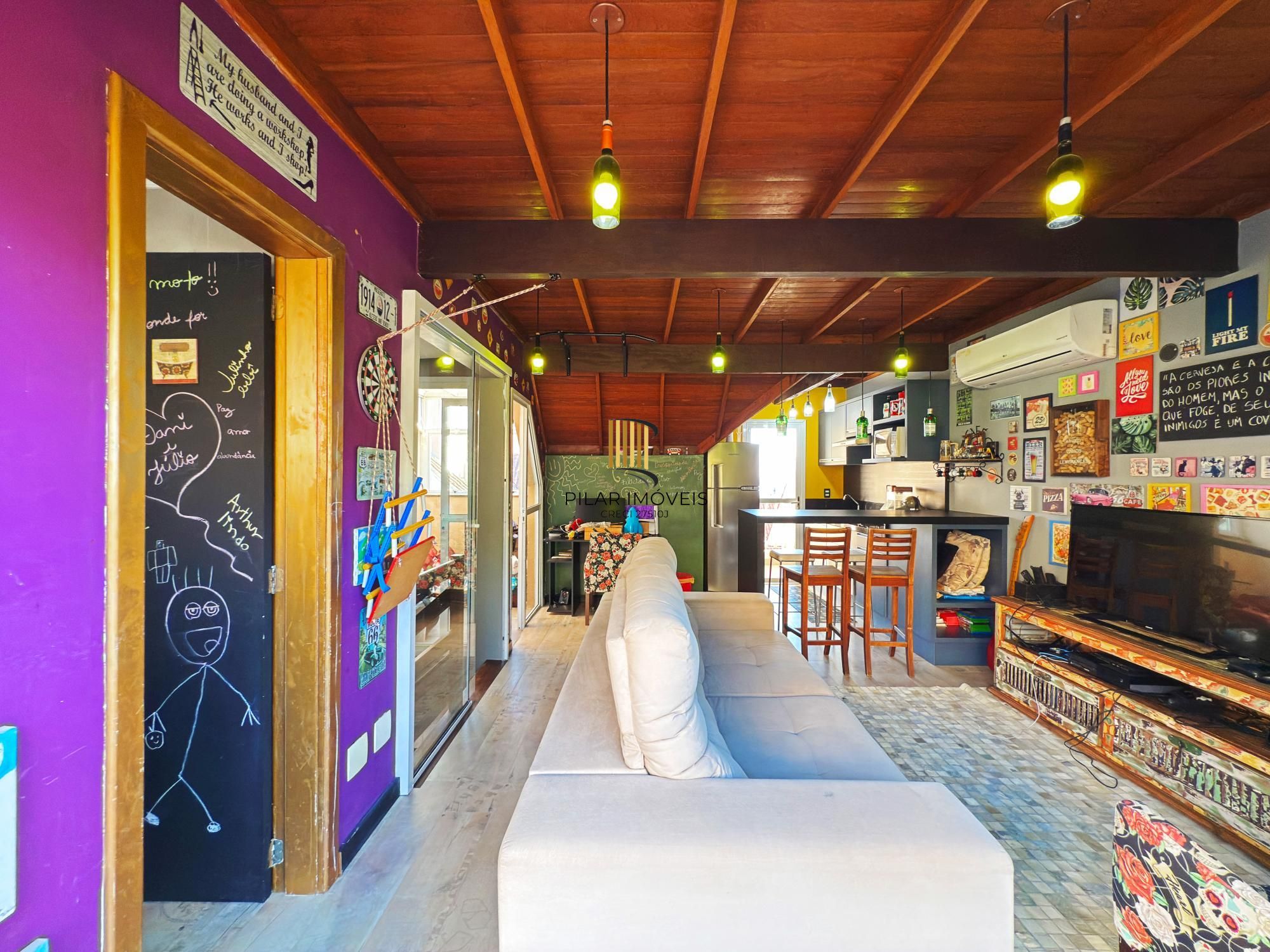 Casa de Condomínio 3 dormitórios no bairro Pedra Redonda