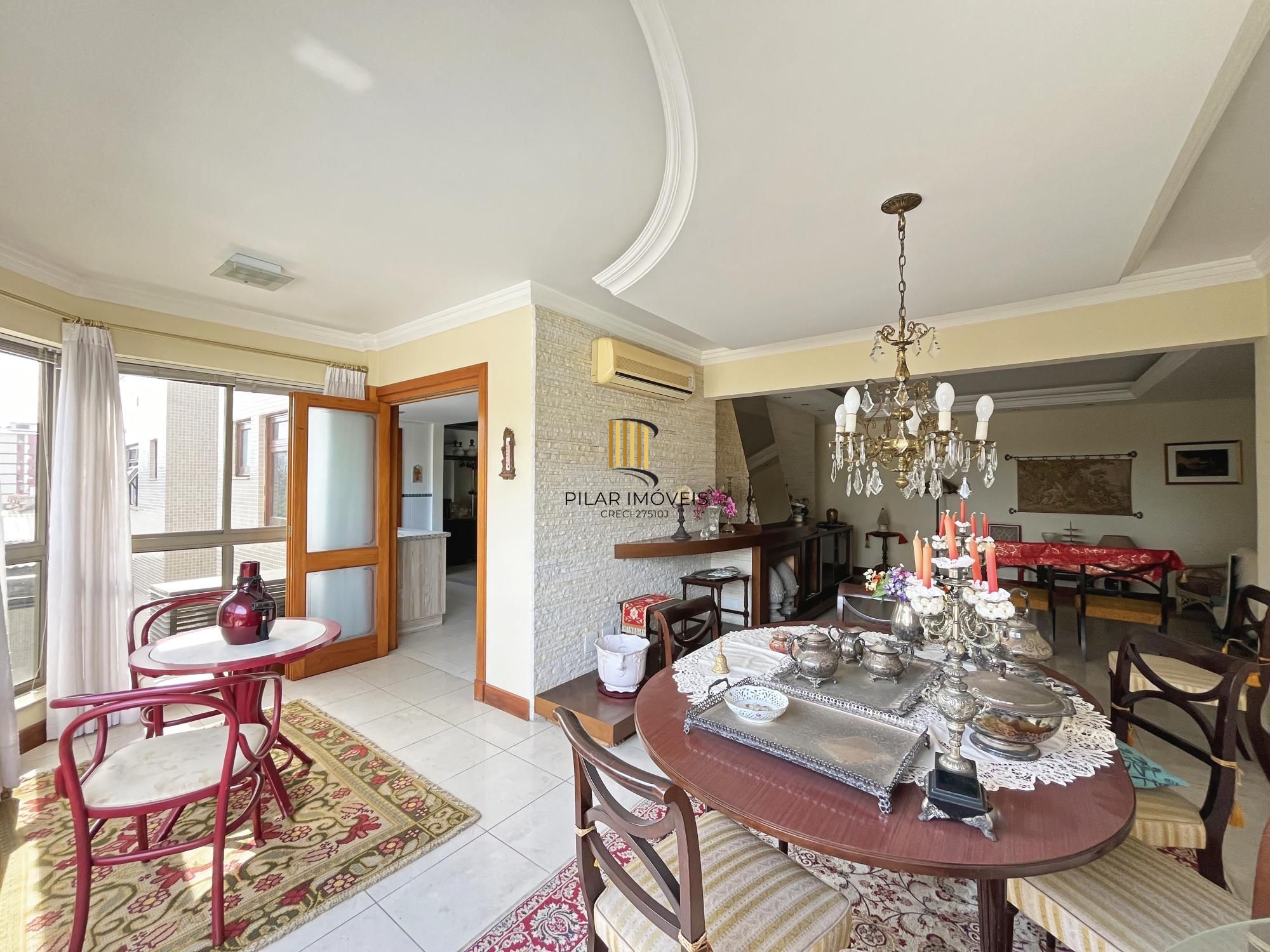 Apartamento na Tristeza  com 3 dormitórios, 1 suite, sacada , churrasqueira e 3 