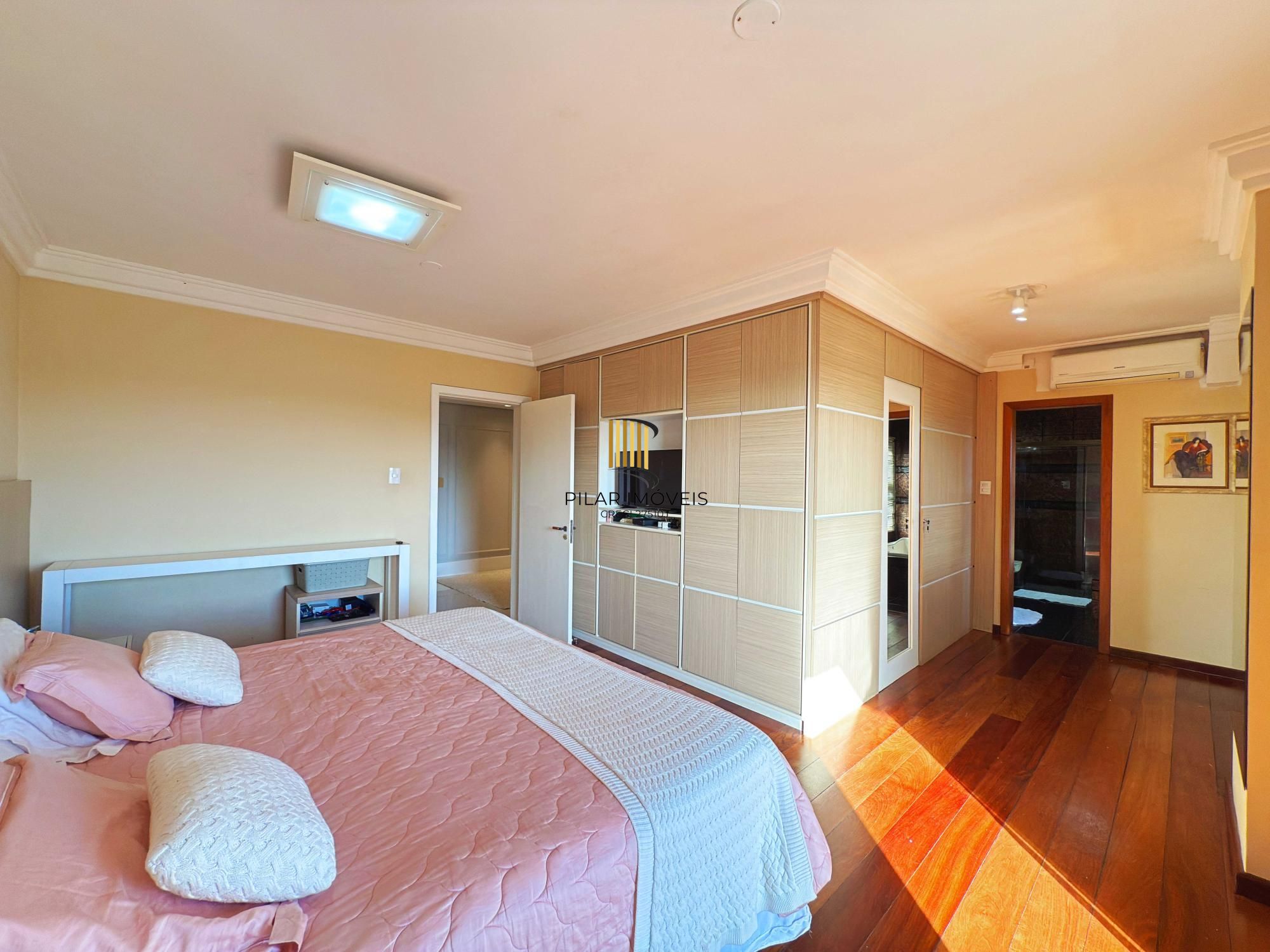 Casa 3 dormitórios no bairro Ipanema