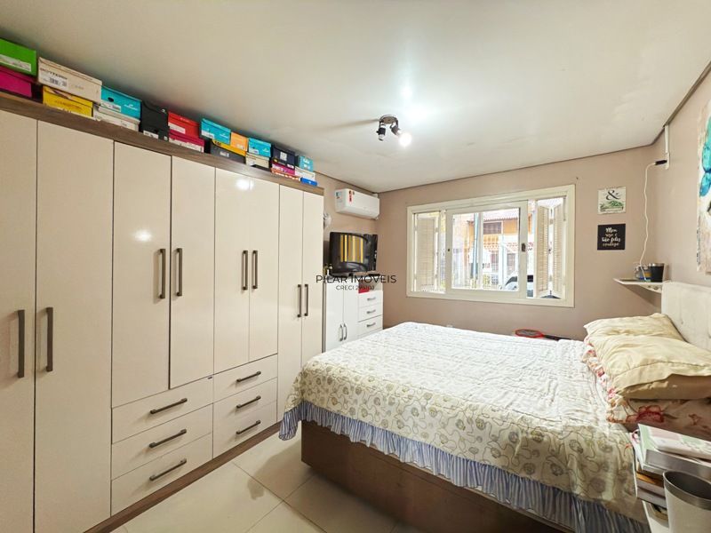 Casa 2 dormitórios no bairro Hípica