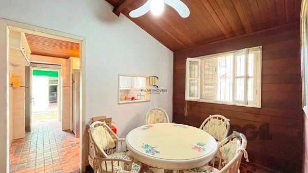 Casa em Porto Alegre, no bairro Ipanema, com 3 dormitório(s), e 3 banheiros