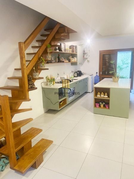 Casa para Venda - 108.8m², 2 dormitórios, sendo 2 suites, 1 vaga - Teresópolis