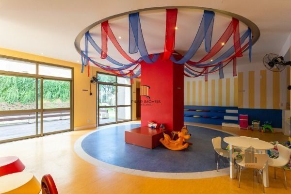 Apartamento em Porto Alegre, no bairro Cavalhada, com 3 dormitório(s), e 3 banhe