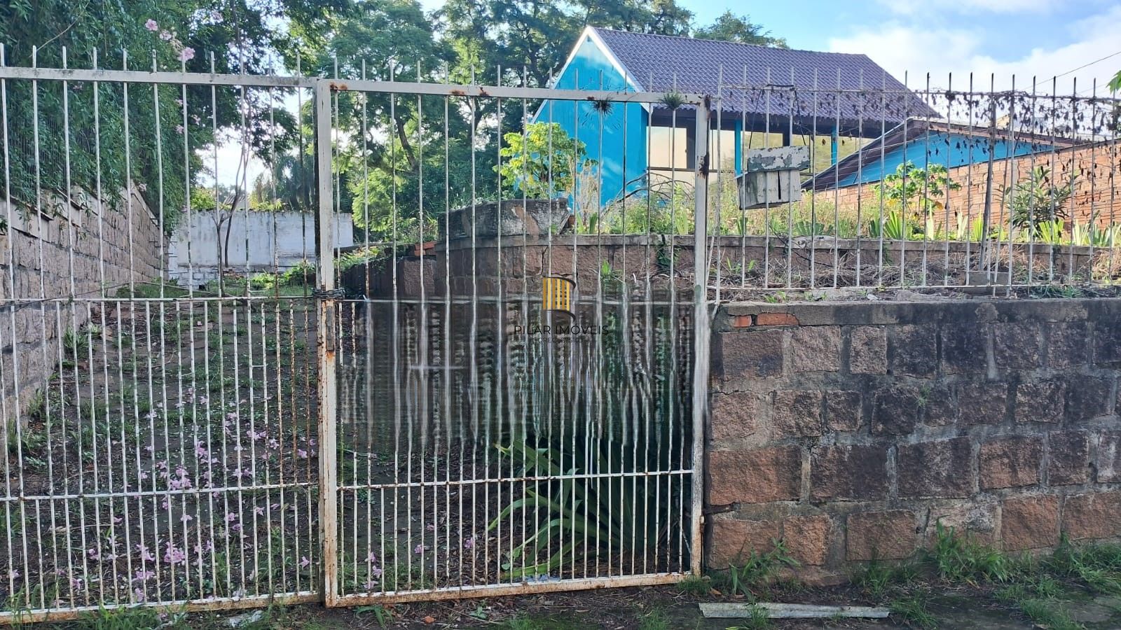 Terreno a meia quadra do pôr do sol da Orla do Guaíba no Bairro Ipanema.