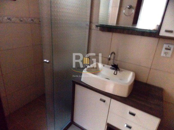 Casa Condominio para Venda - 220m², 3 dormitórios, sendo 1 suites, 4 vagas - Híp