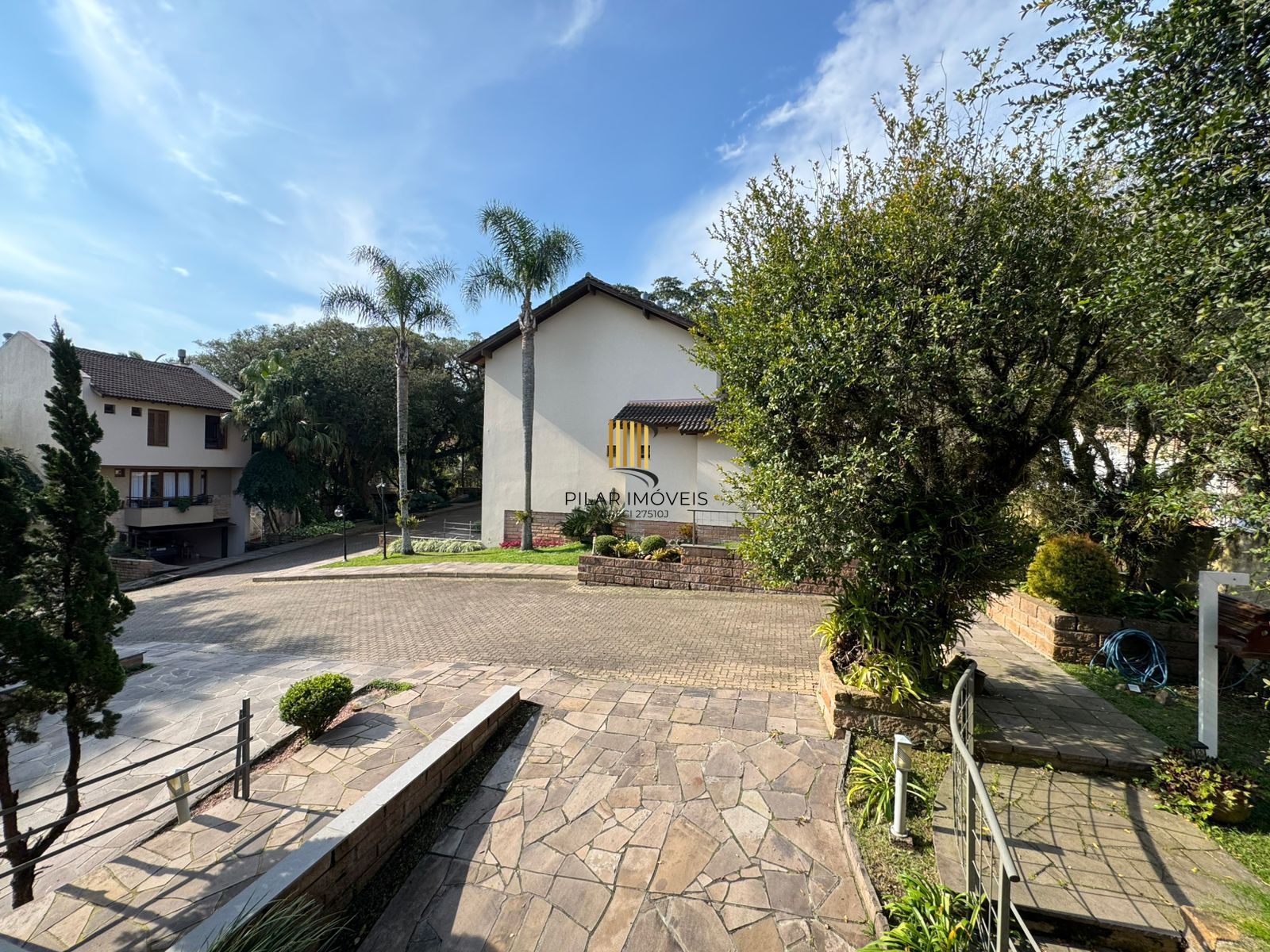 Casa em Condomínio no Jardim Isabel com 270m², 3 dormitórios, 4 vagas