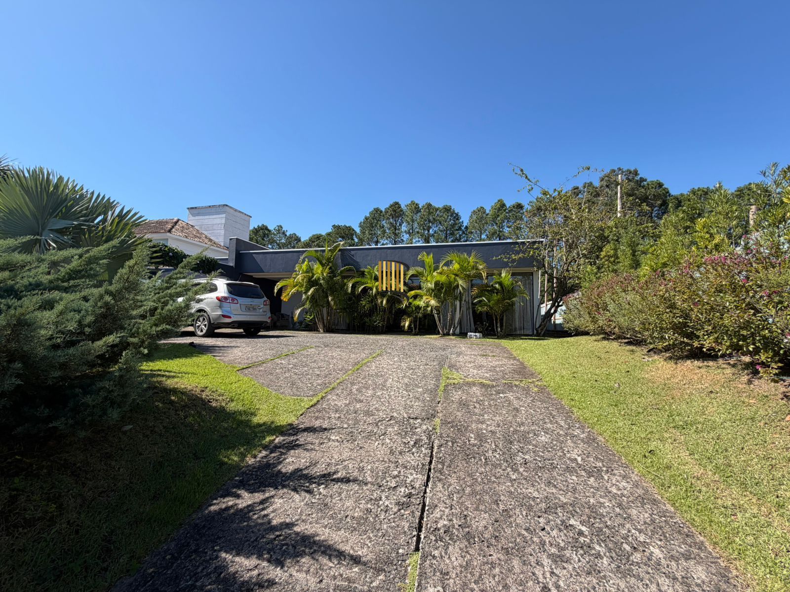 Linda Residência com 3 amplas suítes no Terra Ville.