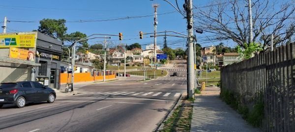 Terreno em Porto Alegre, no bairro Medianeira, à venda.