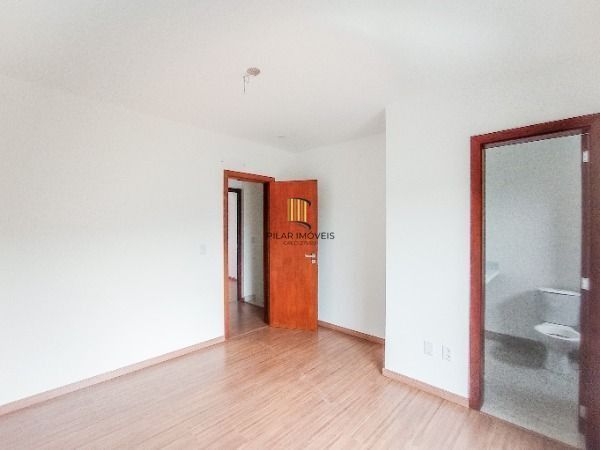 Casa em Porto Alegre, no bairro Aberta dos Morros, com 3 dormitório(s), à venda.