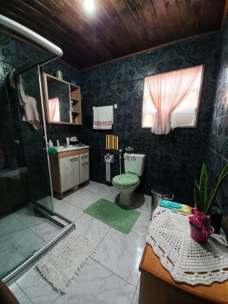 Terreno em Porto Alegre, no bairro Ponta Grossa, à venda.