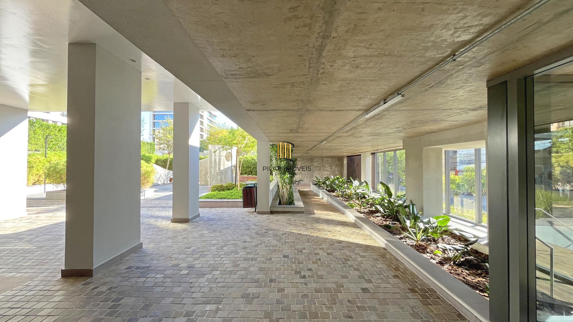 Apartamento NOVO, 100% mobiliado, com 149,84m² de área privativa, 3 suítes e 2 vagas de garagem.