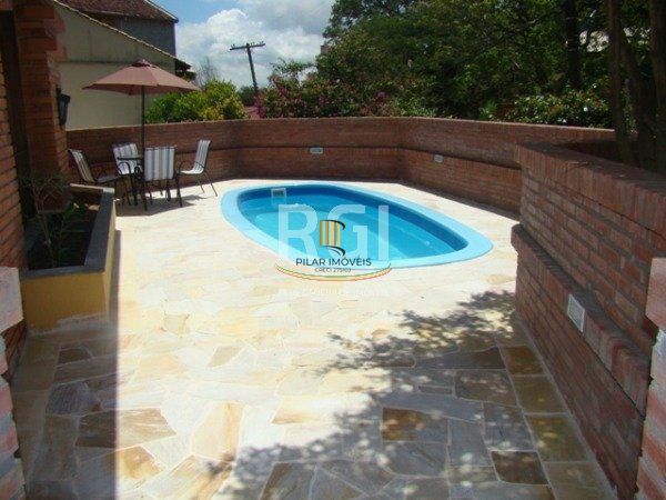 Casa para Venda - 200m², 3 dormitórios, sendo 1 suites, 4 vagas - Jardim Isabel