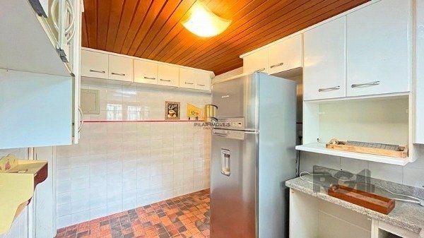 Casa em Porto Alegre, no bairro Ipanema, com 3 dormitório(s), e 3 banheiros