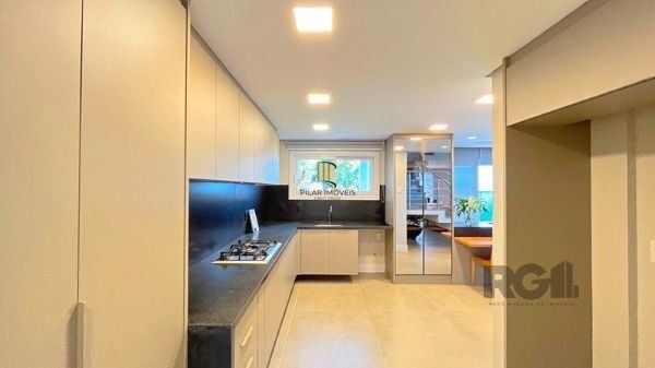 Casa Condominio para Venda - 364m², 3 dormitórios, sendo 3 suites, 2 vagas - Ped