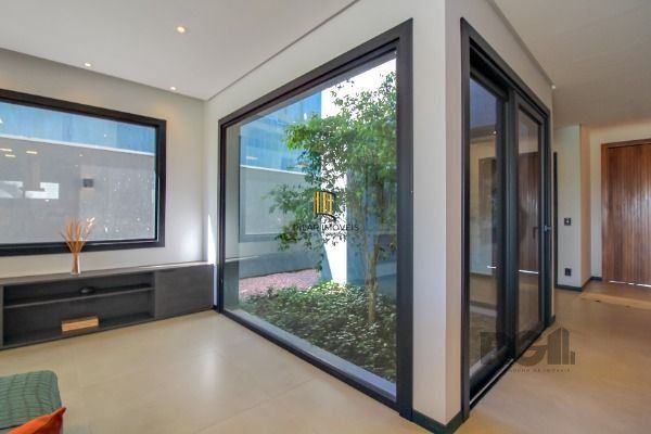 Casa em Condominio no Terra Ville, com 4 dormitório(s), e 4 suítes, à venda.