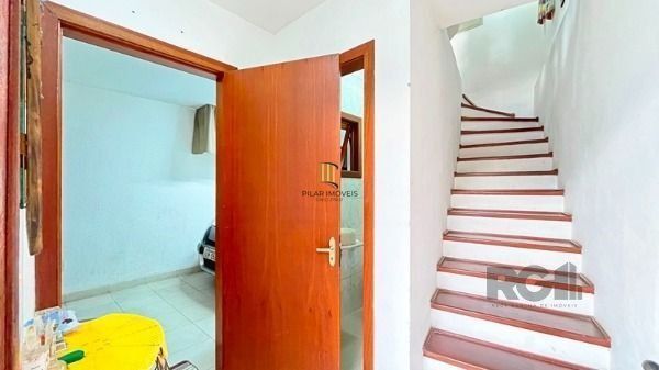 Casa em Porto Alegre, no bairro Ipanema, com 3 dormitório(s), e 3 banheiros, à v