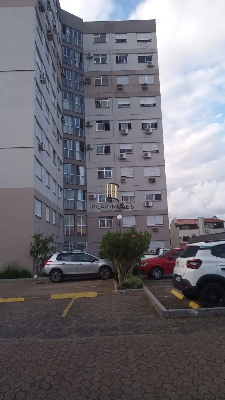 Apartamento no Bairro Cristal com 2 dormitórios.