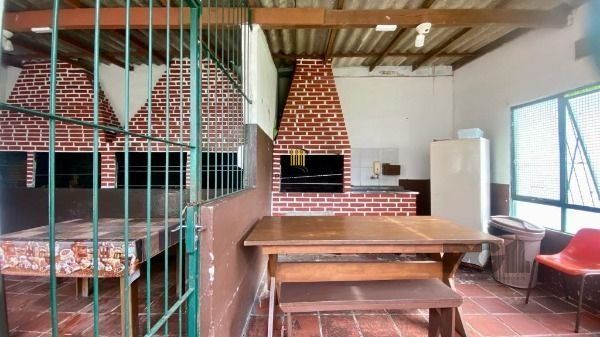 Apartamento em Porto Alegre, no bairro Vila Nova, com 1 dormitório(s), e 1 banhe