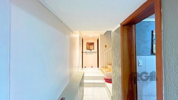 Casa para Venda - 240m², 4 dormitórios, 3 vagas - Nonoai