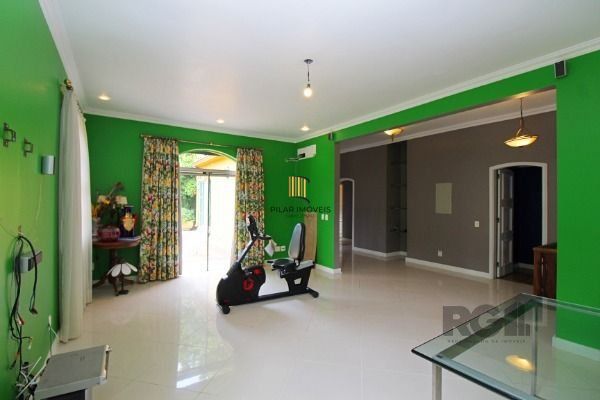 Casa em Porto Alegre, no bairro Pedra Redonda, com 7 dormitório(s), e 7 banheiro