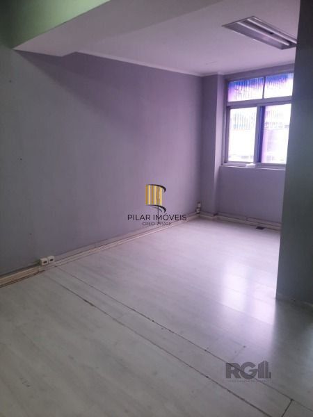 Conjunto/Sala em Porto Alegre, no bairro Centro Histórico, e 0 banheiros, à vend