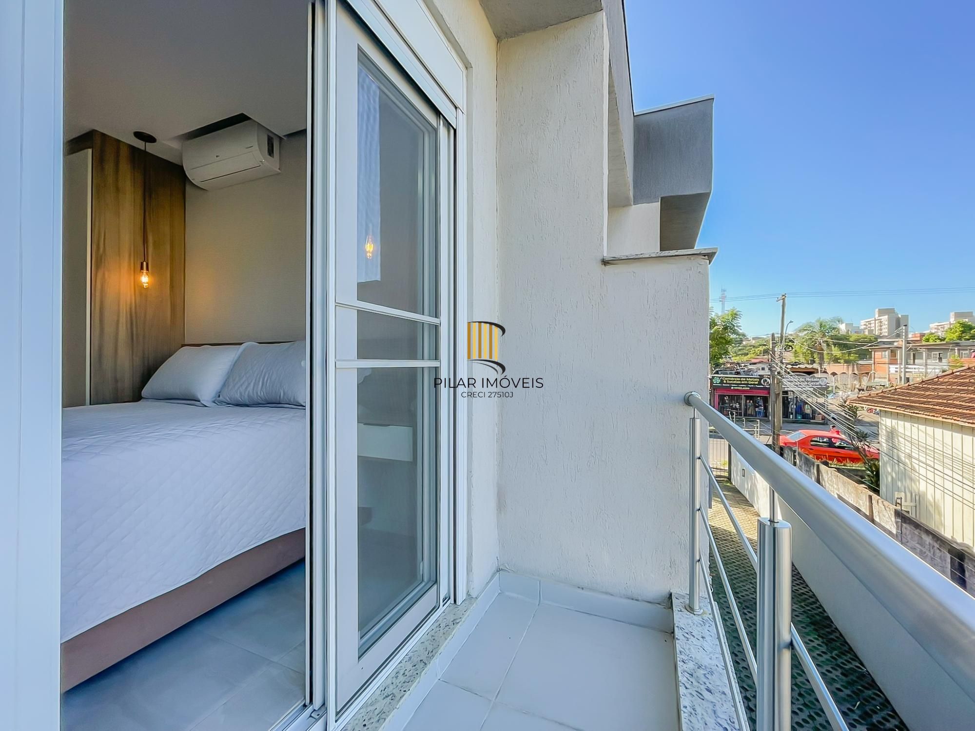 Excelente sobrado em condomínio na Tristeza