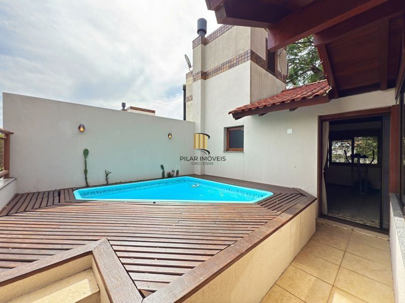 Linda Residência com 3 dormitórios sendo 1 suíte no Jardim Isabel.