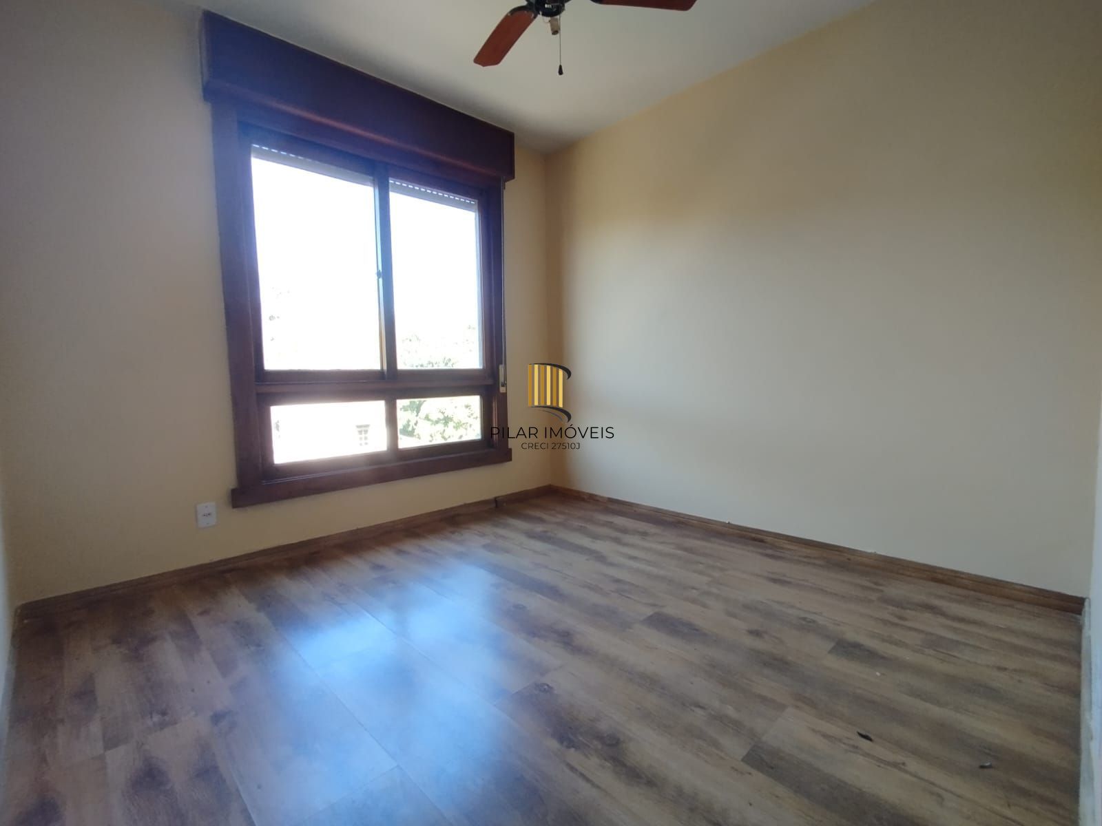 Linda cobertura no bairro Tristeza para venda.