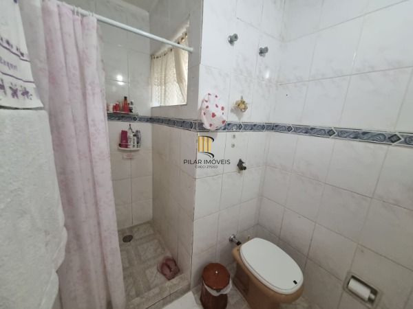 Apartamento em Porto Alegre, no bairro Cristal, com 2 dormitório(s), e 2 banheir