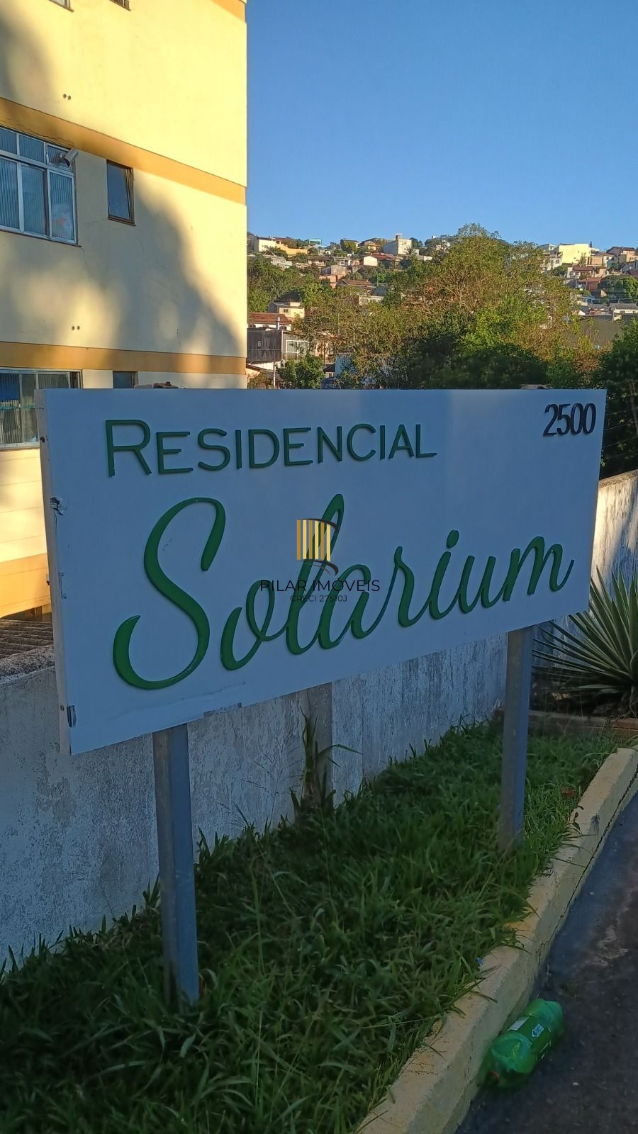 Apartamento 2 dormitórios no Bairro Jardim Carvalho.