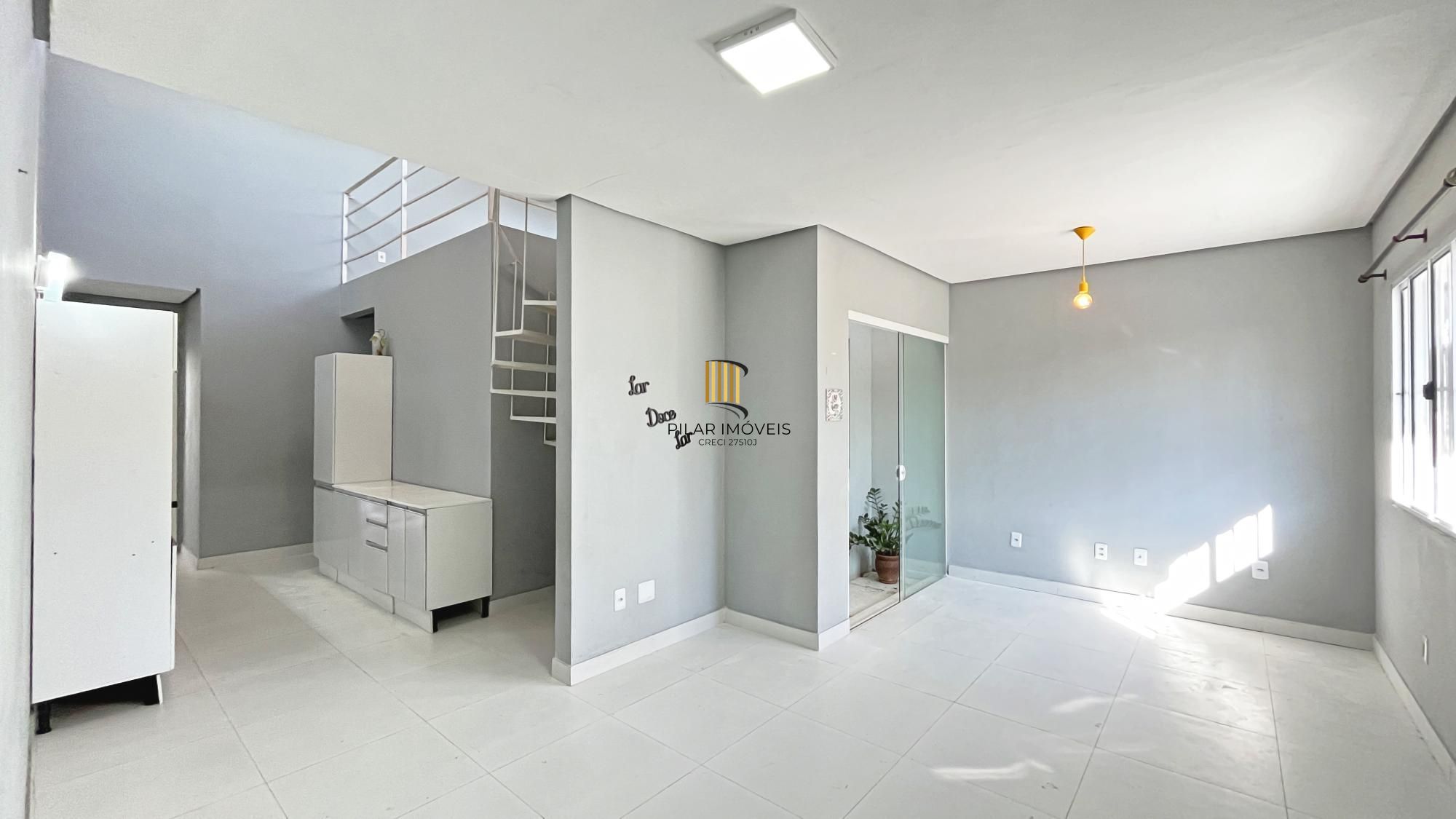 Casa para Venda - 70m², 2 dormitórios, 2 vagas - Hípica