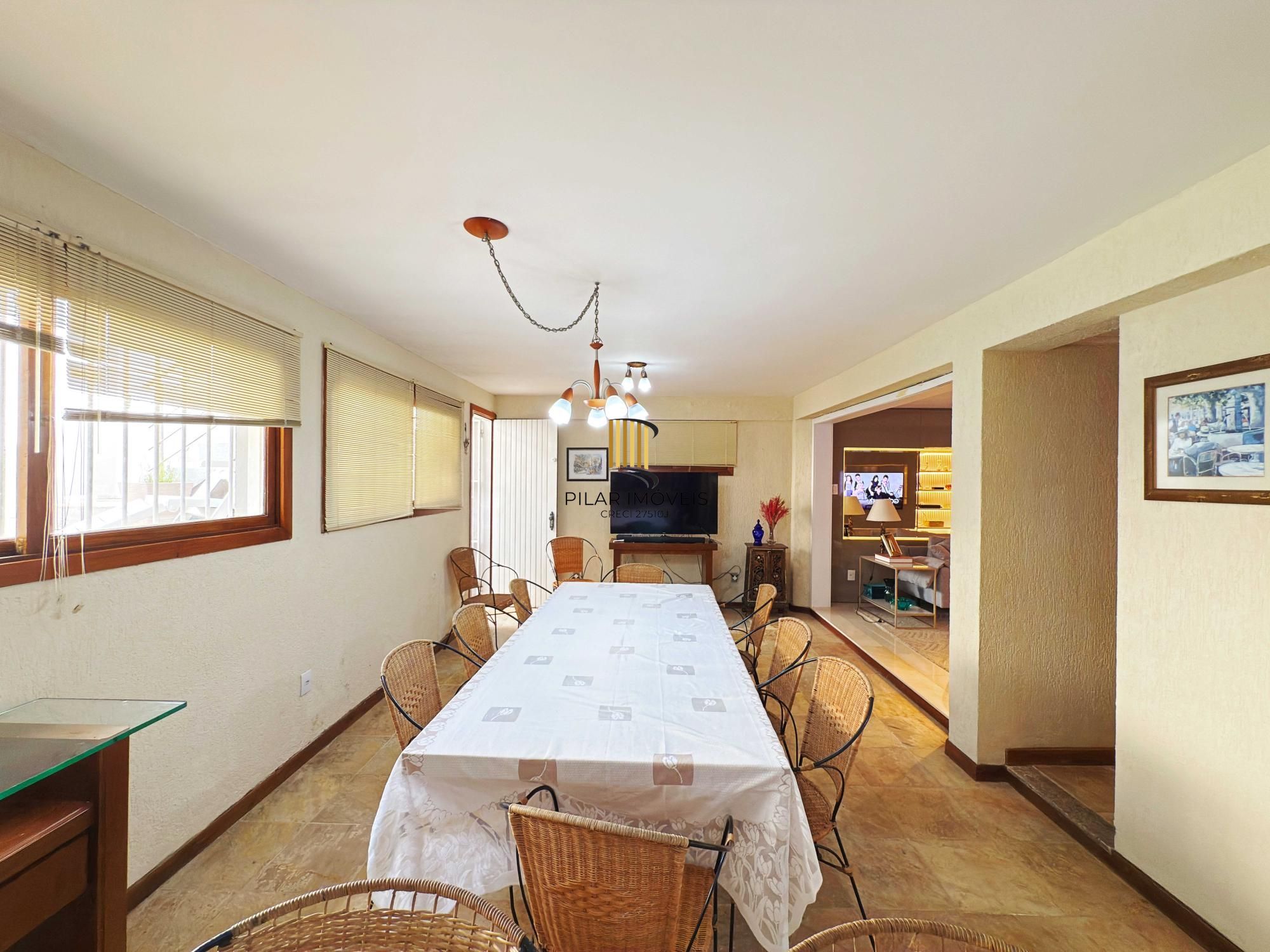 Casa 3 dormitórios no bairro Ipanema