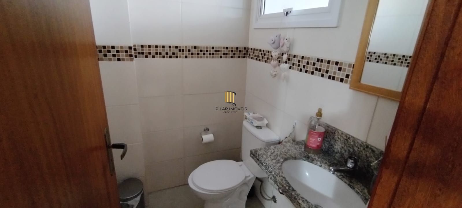 Linda Residência com 3 dormitórios, sendo 1 suíte á venda no Imperial Parque.