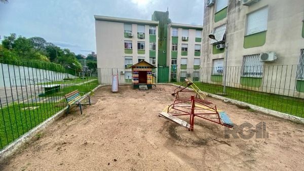 Apartamento em Porto Alegre, no bairro Vila Nova, com 1 dormitório(s), e 1 banhe