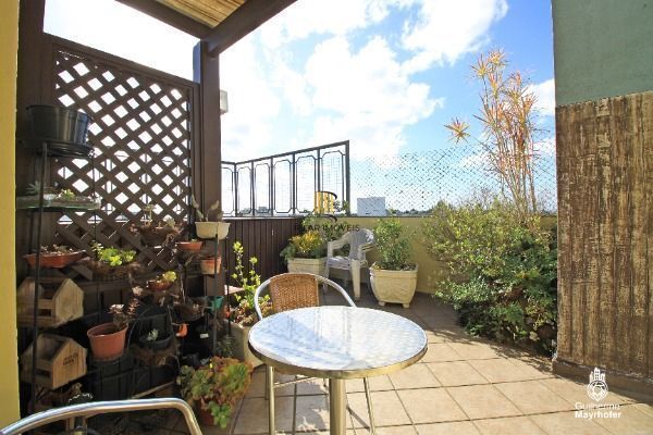 Cobertura para Venda - 191.59m², 3 dormitórios, sendo 1 suites, 2 vagas - Triste