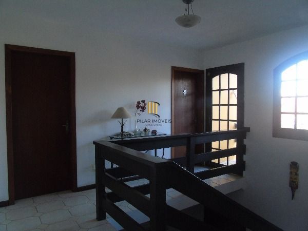 Casa para Venda - 306.3m², 3 dormitórios, sendo 1 suites, 2 vagas - Urubatã